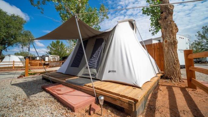 Funstays Glamping Setup Tent In Rv Park #2 Ok-T2 Моаб Екстер'єр фото